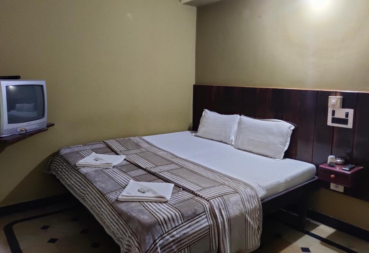 Hotel Caveri Comfort Inn Madikeri Εξωτερικό φωτογραφία