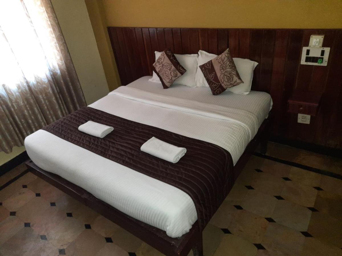Hotel Caveri Comfort Inn Madikeri Εξωτερικό φωτογραφία
